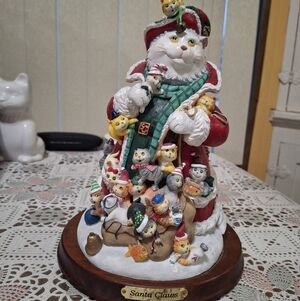Danbury Mint Santa Cat Figurine in Red and Green